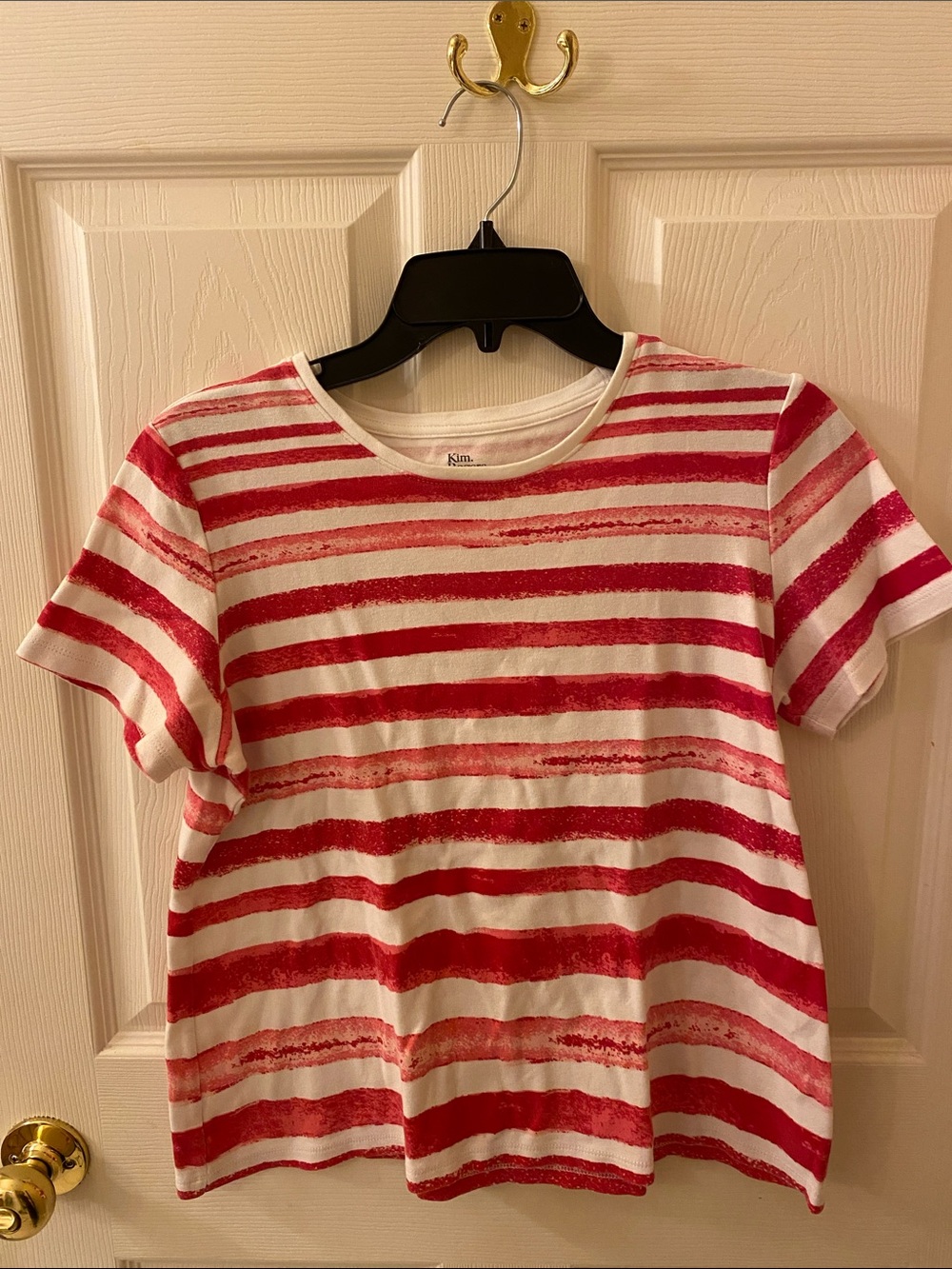 100% Cotton Red and White Stripes Short Sleeve Women’s Tee Size Small Kim Rogers